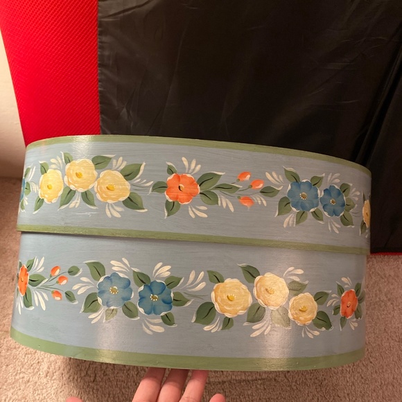 Vtg French Couple Oval Handpainted Folk Art Wooden bride box With Cover Marked - Picture 4 of 16